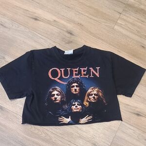 Queen 100% Cotton Crop T Shirt, Black, Large